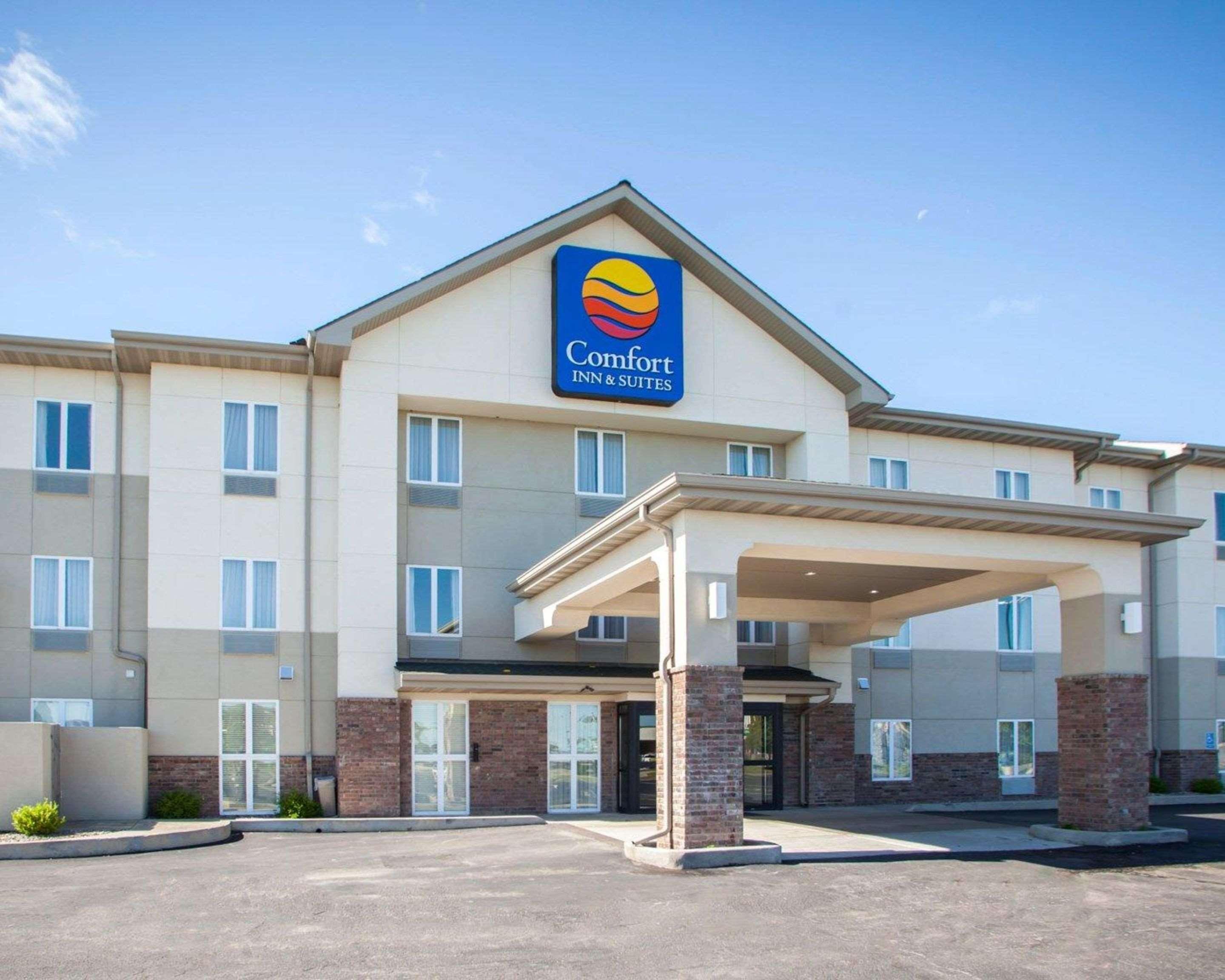 Comfort Inn & Suites Harrisonville Exterior foto