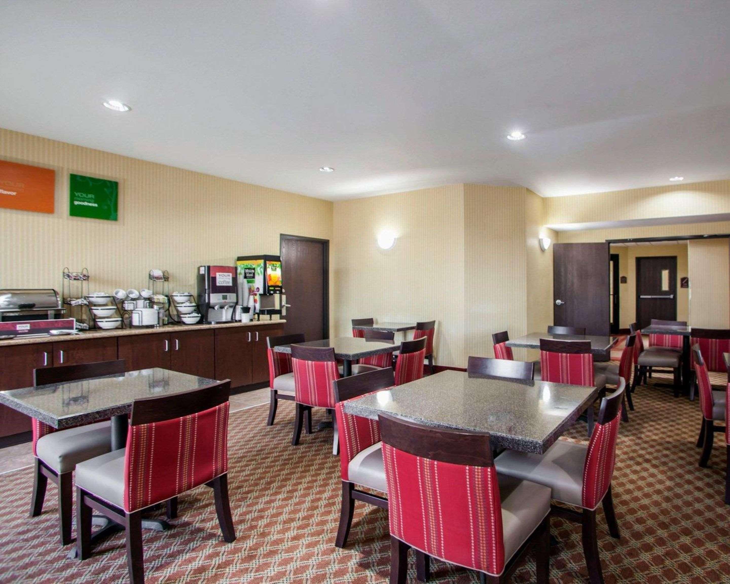 Comfort Inn & Suites Harrisonville Exterior foto
