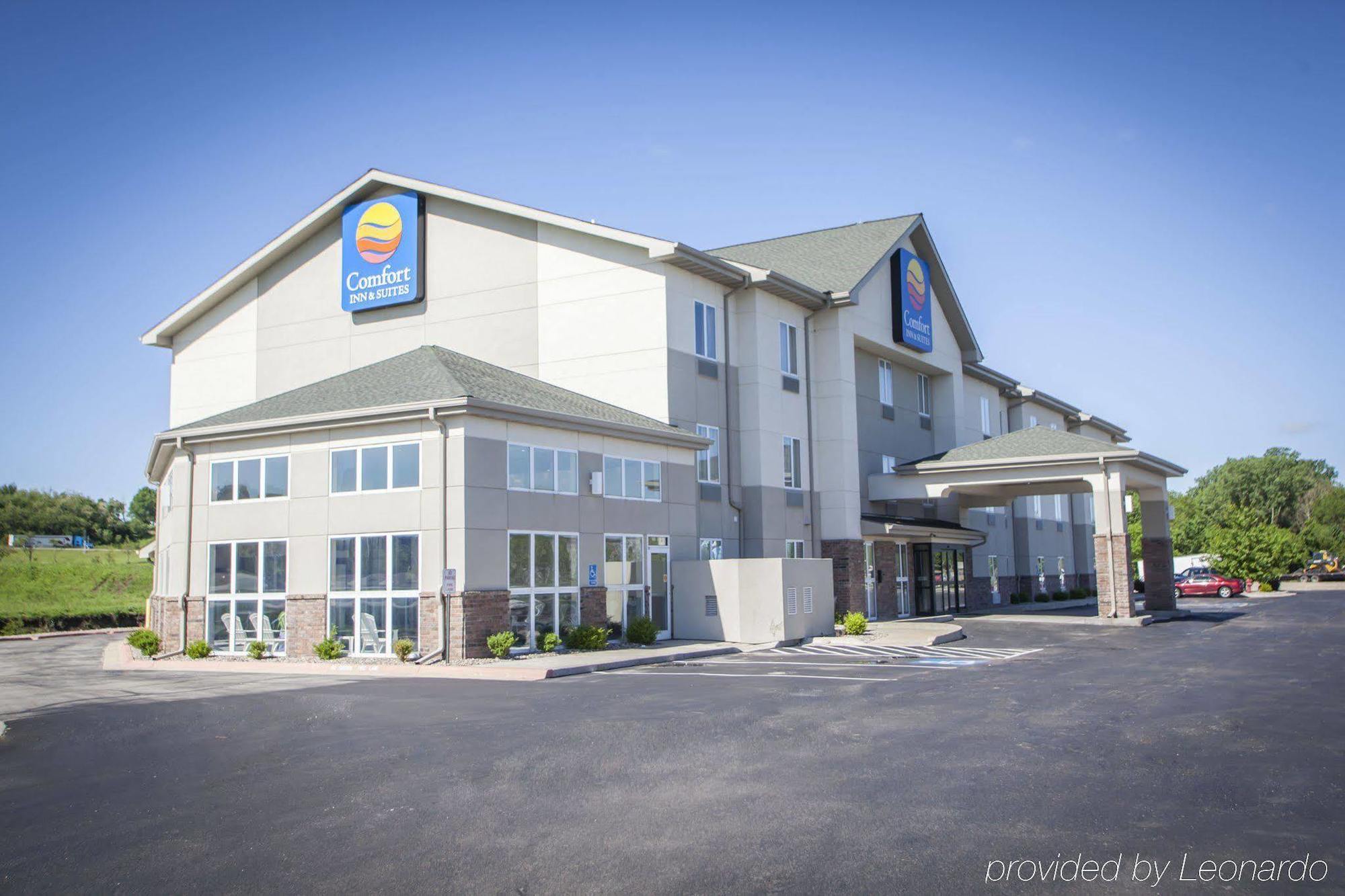Comfort Inn & Suites Harrisonville Exterior foto